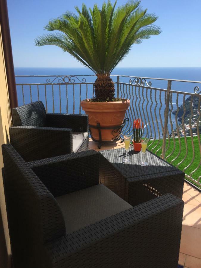 Отель Carluccio'S Stanza Privata Vista Mare Фуроре Экстерьер фото